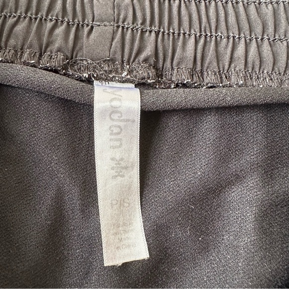 [SOLD] Black Low Waisted Nylon Athletic Track Shorts with Built-in Liner - Picture 8 of 9